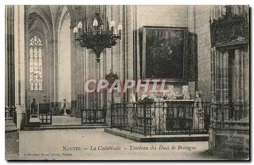 Ansichtskarte AK Nantes La Chathedrale Tombeau des Ducs de Bretagne