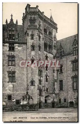 Ansichtskarte AK Nantes Cour du Chateau le Donjon