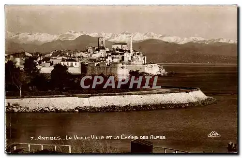 Ansichtskarte AK Antibes La Vieille Ville Et La Chaine Des Alpes