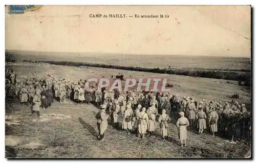 Cartes postales Camp de Mailly En attendant le tir Militaria