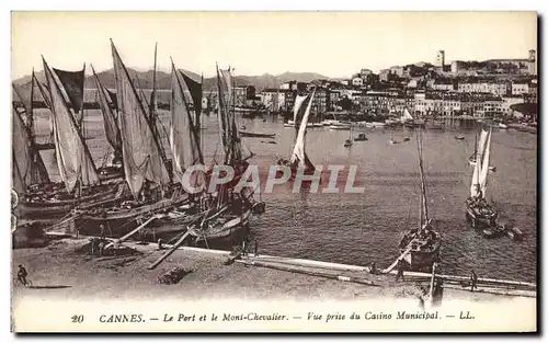 Cartes postales Cannes Le Port et le Mont Chevalier Vue prise du Casino Municipal Bateaux