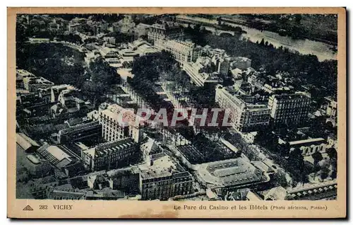 Cartes postales Vichy Le Pare du Casino et les Hotels