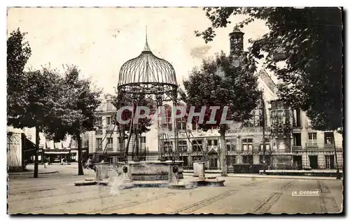 Ansichtskarte AK Saint Quentin (Aisne) Place Gaspard de Coligny