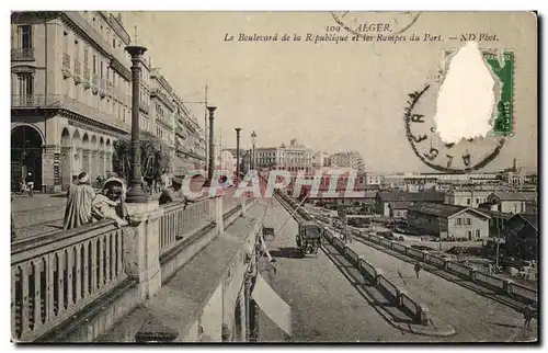 Cartes postales Alger Le Boulevard de la Republique et les Rampes du Port
