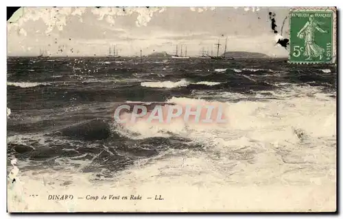 Cartes postales Dinard Coup de Vent en Rade Bateau