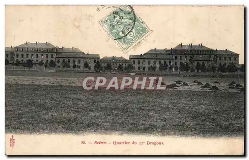 Cartes postales Reims Quartier du Dragons Militaria