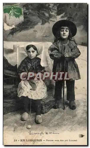 Cartes postales En Limousin Nantrei soun dou piti Limousi Enfants Folklore Costume