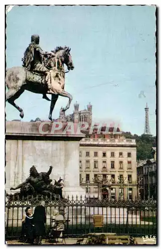 Ansichtskarte AK Lyon Place Bellecour Statue de Louis XIV