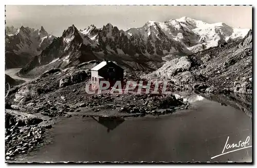 Ansichtskarte AK Chamonix Le refuge du lac Blanc la chaine des aiguilles et le Mont Blanc