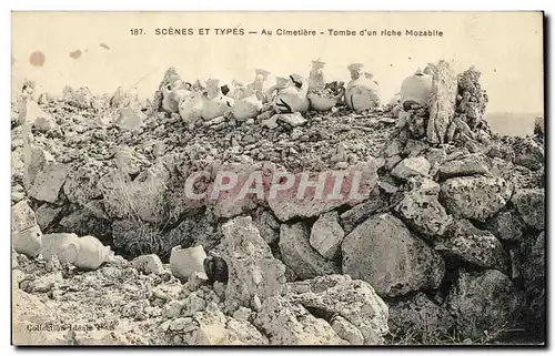 Cartes postales Scenes Et Types Au Cimetiere Tombe d un riche Mozabite