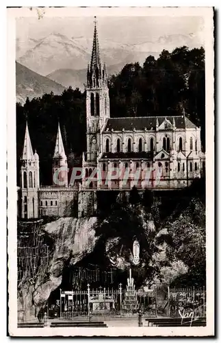 Cartes postales Lourdes La Basilique et la Grotte