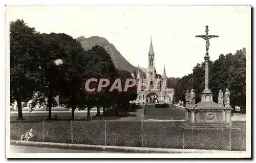 Cartes postales Pyrenees Ocean Lourdes La Croix des Bretons L Esplanade et la Berilique