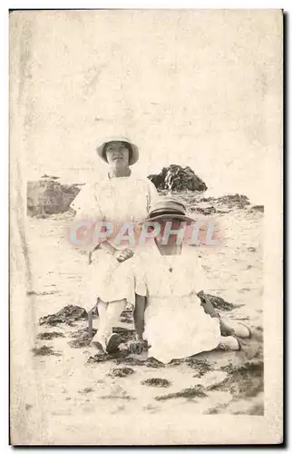 CARTE PHOTO Femmes a la plage Folklore