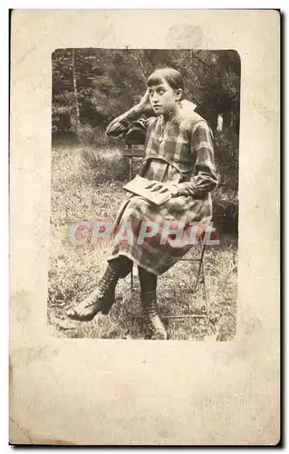 CARTE PHOTO Jeune femme