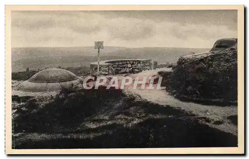 Cartes postales Fort De Douaumont Tourelle Blindee De 75 Et Table D Orientation Militaria