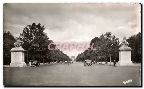 Cartes postales Paris Les Chevaux de Marly Perspective sur les Champs Elysees