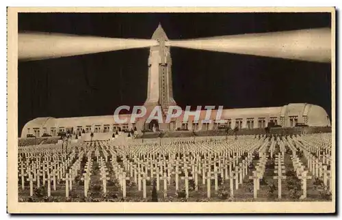 Cartes postales Le Cimetiere National de Douaumont La Nuit