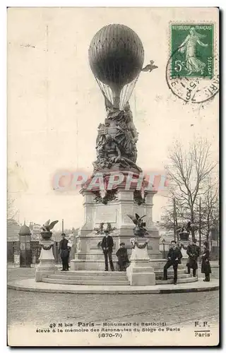 Cartes postales Paris Monument de Bartholdi eleve a la memotre des Aeronautes du Siege de Paris Ballon Dirigeabl