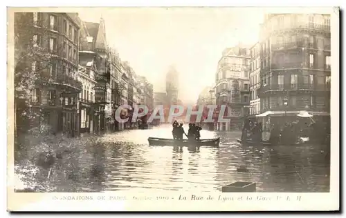 Cartes postales Inondations de Paris Rue et la gare de Lyon