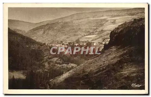 Ansichtskarte AK Rentieres Vue d Ardes Curieux Village dominant la vallee de la Couze