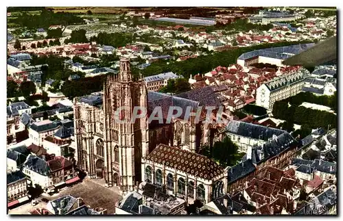 Cartes postales moderne Les Merveilles De L Yonne Sens Vue aerienne de la cathedrale Saint Etienne et du palais synodal