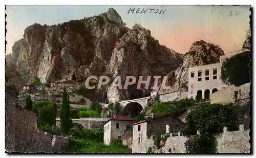 Cartes postales La Cote d Azur Menton Vue Generale de la Frontlere Le Pont Saint Louis et le Batiment des Douane