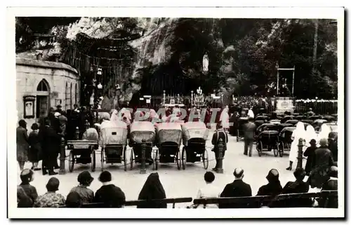 Cartes postales Lourdes La grotte