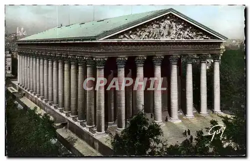 Cartes postales moderne Paris Et Ses Merveilles Eglise de la Madeleine Au fond a gauche la basilique du Saere Coeur de