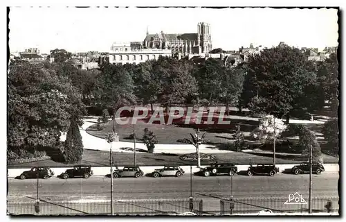 Cartes postales moderne Reims Vue generale au premier plan le Square Colbert