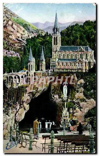 Cartes postales moderne Lourdes La Grotte et la Basilique