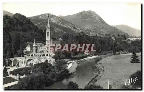 Cartes postales Lourdes La Basilique et le Gave