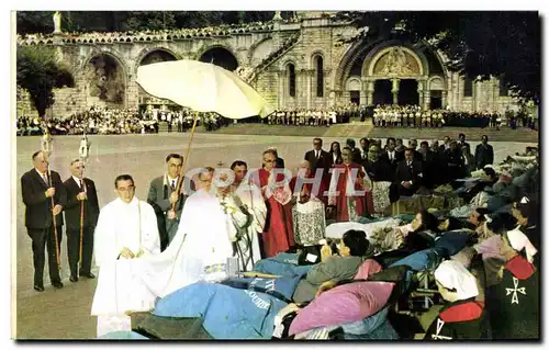 Ansichtskarte AK Lourdes Benediction des Malades The Blessing of the Sick Benedizione degli ammalati Segnung der