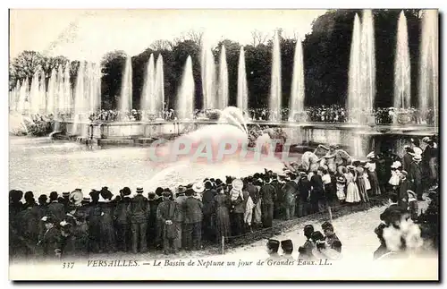 Ansichtskarte AK Versailles Le Bassin de Neptune un jour de Grandes Eaux