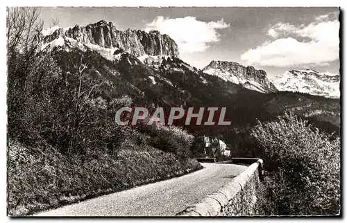 Cartes postales Menthon SAint Bernard Route du Col de Bluffy le chateau les dents de Lanfon et la Tournette