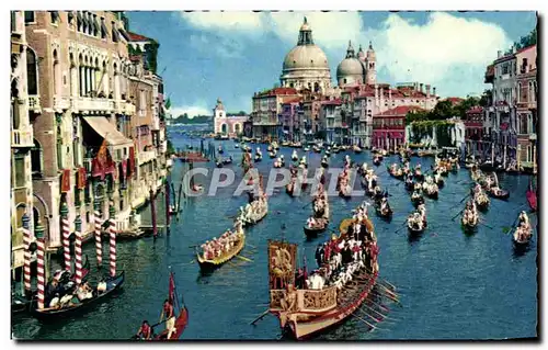 Ansichtskarte AK Venezia Canal Grande e Regata storica Grand Canal and Regata