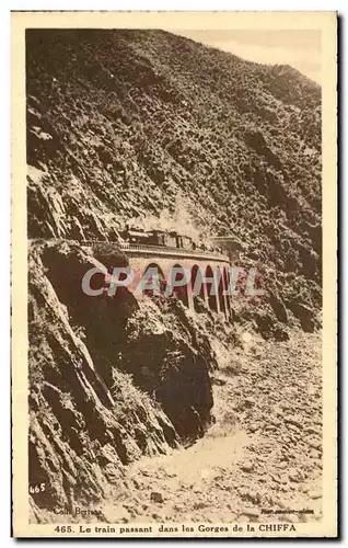 Cartes postales Le train passant dans les Gorges de la Chiffa