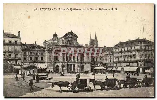 Cartes postales Angers La Place du Ralliement et le Grand Theatre