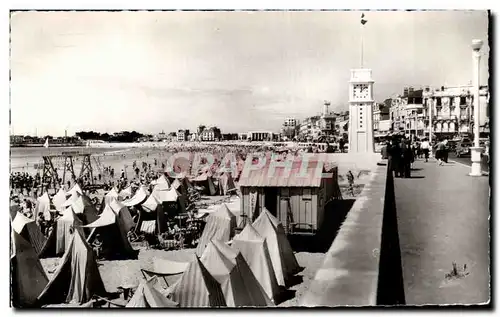 Ansichtskarte AK Les Sables D Olonne Le Remblai et la Plage Volley ball Volley-ball