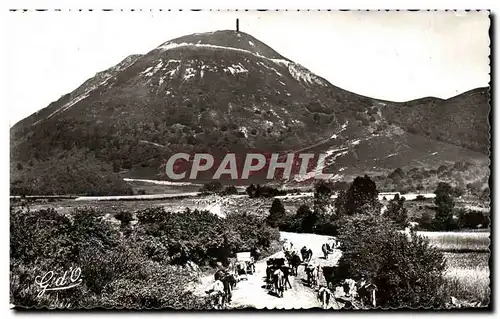 Cartes postales L Auvergne Le Puy de Dome aspect est Vaches