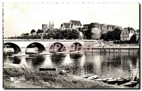 Cartes postales Angers Le Pont de La Basse chaine Sur La Maine Vers Le Chateau