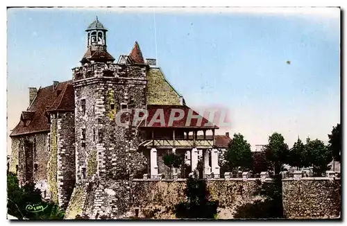 Cartes postales Montlucon Le vieux Chateau Des Bourbons Et Son Esplanade