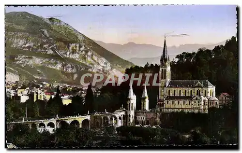 Cartes postales Lourdes La Basilique Et Le Pic Du Jer