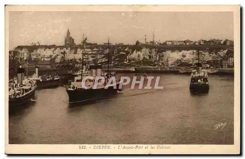 Ansichtskarte AK Dieppe L&#39Avant Port Et Les Falaises Bateaux