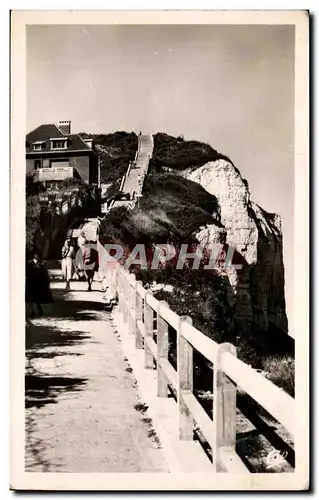 Ansichtskarte AK Le Treport Les Escaliers Des Falaises