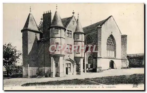 Ansichtskarte AK Angers Le Petit Chateau des Ducs d&#39Anjou et la Chapelle