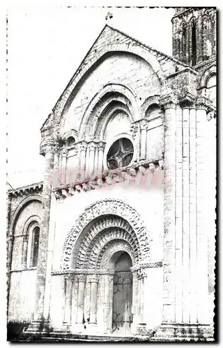 Ansichtskarte AK Aulnay De Saintonge L&#39Eglise La Porte Sud