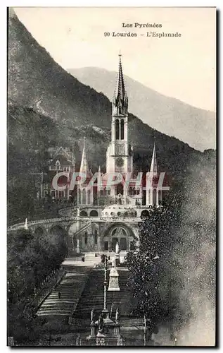 Ansichtskarte AK Les Pyrennes Lourdes L&#39Esplanade