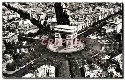 Cartes postales En Avion Sur Paris La Place et L'arc de Triomphe de l'Etoile A Droite l'avesue des Cham