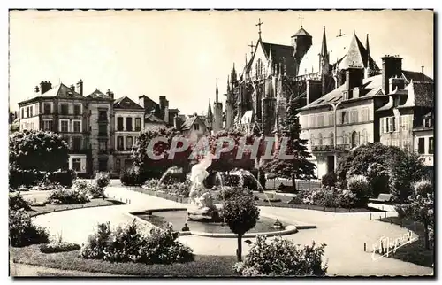 Ansichtskarte AK Troyes Jardin De La Prefecture Avec Le Rapt Groupe En Marbre Du