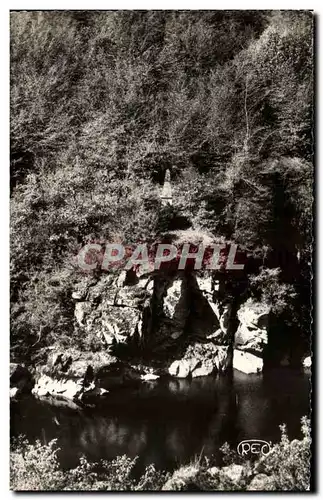 Ansichtskarte AK Gargilesse Le Gouffre Noir Au fond de la Gorge profonde coule un torrent furieux en hiver